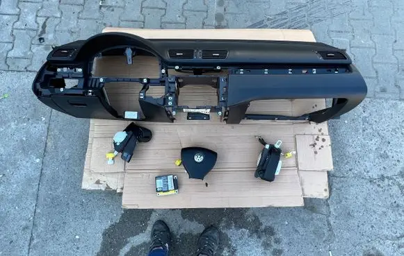 Volkswagen PASSAT B6 Dashboard 