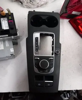 Audi A3 S3 8V Center console 8V1864261A