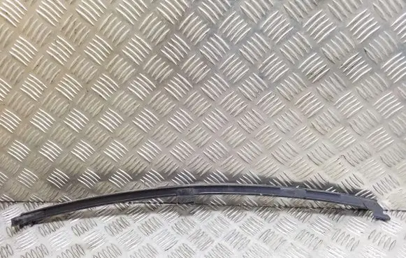 Subaru Legacy Rear door windshield rail 