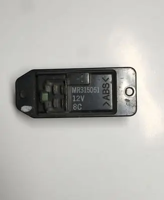 Mitsubishi Pajero Sport I Heater blower motor/fan resistor MR315051