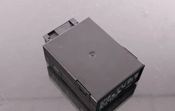 BMW 5 E39 Suspension control unit/module 1092369 37141092369
