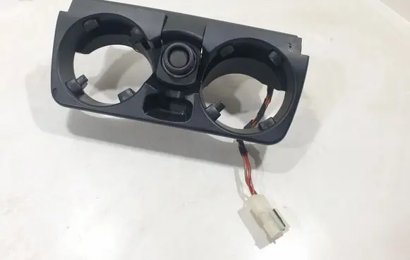 Cup holder front