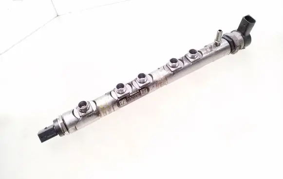 BMW 3 E90 E91 Fuel main line pipe 0445214183 7809128 0281002949