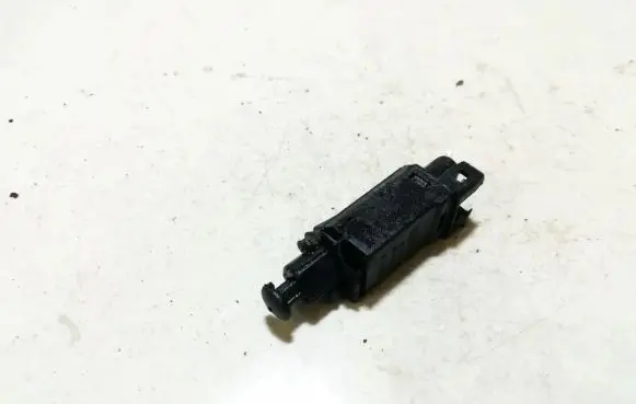Volkswagen PASSAT B3 Brake pedal sensor switch 191945515