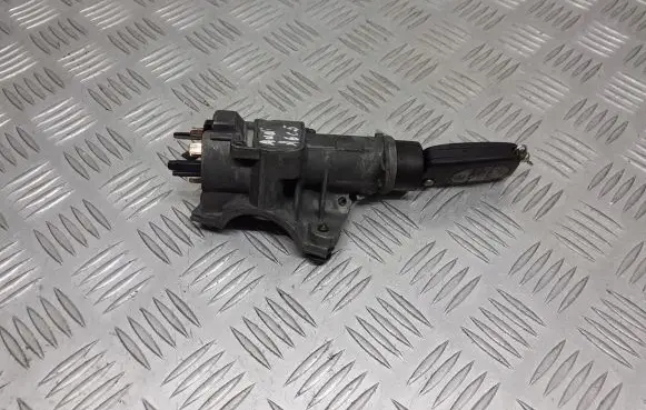 Audi A6 S6 C5 4B Ignition lock 4B0305851C