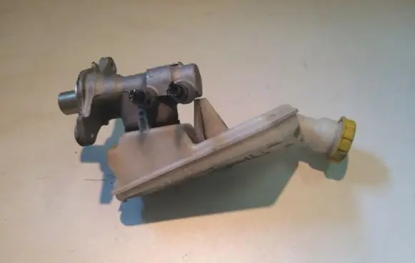 Citroen DS3 Master brake cylinder 32069745