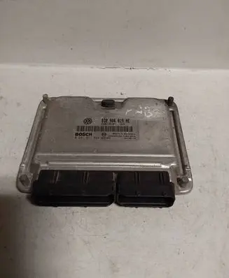 Skoda Fabia Mk1 (6Y) Engine control unit/module 038906019NE 0281011824 1039S06265