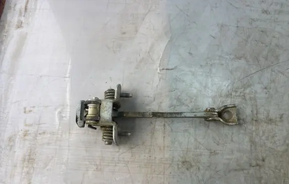 Opel Signum Front door check strap stopper 09229749