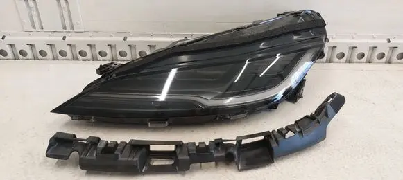 Tesla Model 3 Headlight/headlamp 176088800E LA77606
