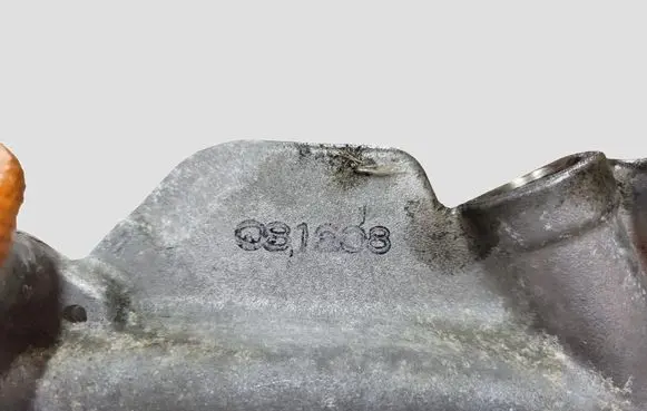 Toyota Avensis T270 Oil filter mounting bracket 081203