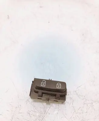 Volvo V70 Central locking switch button 30710475 03451600 SNN5025081360689