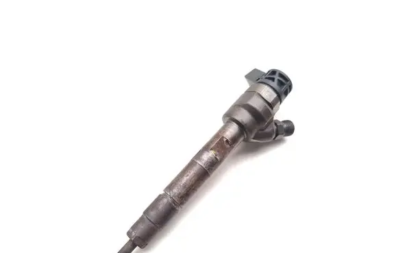 BMW 3 F30 F35 F31 Fuel injector 7810702 0445110382