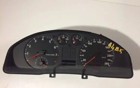 Audi A4 S4 B5 8D Speedometer (instrument cluster) AU0004001