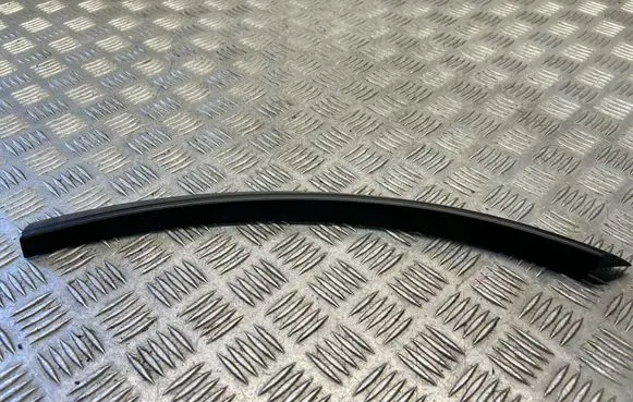 Audi Q7 4L Rear arch trim 4L0853817