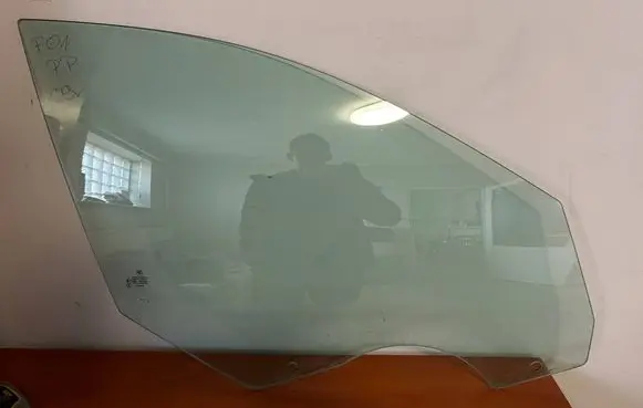 BMW 7 F01 F02 F03 F04 Front door window glass four-door 