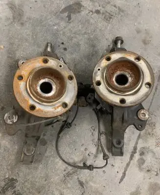 Renault Master III Front wheel hub spindle knuckle
