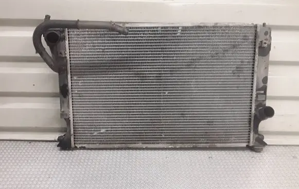 Toyota Avensis T250 Coolant radiator 