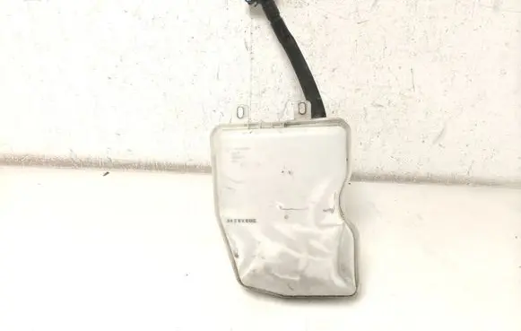 BMW 2 F45 Windshield washer fluid reservoir/tank 7331418