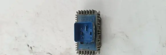 Opel Zafira B Glow plug pre-heat relay 55353011