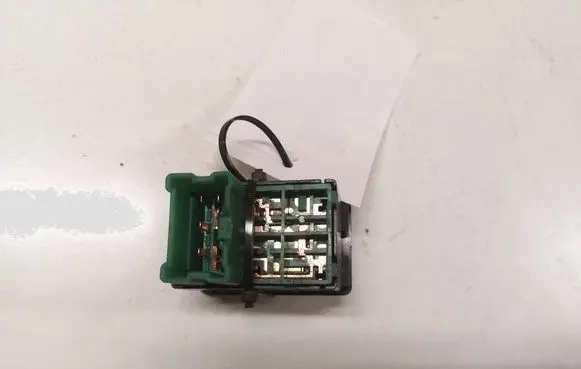 Nissan Primera Wing mirror switch