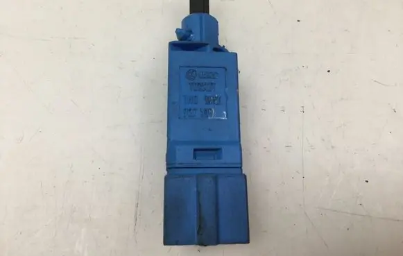 Volkswagen Golf III Brake pedal sensor switch 1H0MW0927189