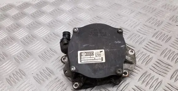 Volkswagen Polo V 6R Vacuum pump 03L145100B