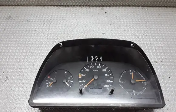 Mercedes-Benz Vito Viano W638 Speedometer (instrument cluster) 0005423001