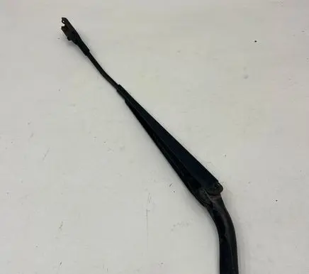 Volvo V70 Front wiper blade arm 182358
