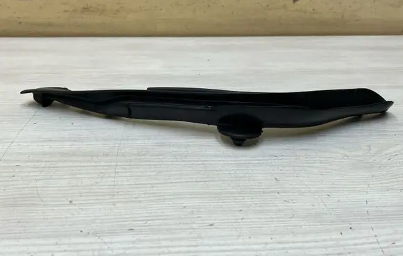 BMW X5 E70 Engine compartment rubber 51767185552