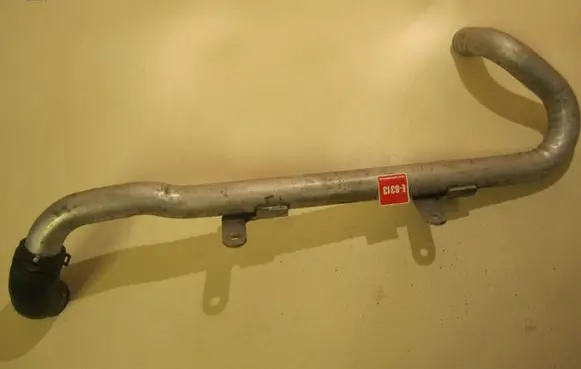 Audi A6 S6 C6 4F Engine coolant pipe/hose 07L121065J