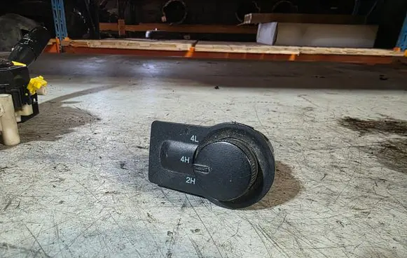 Hyundai Terracan Differential lock switch 