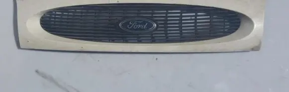 Ford Fiesta Front grill 96fb8a133