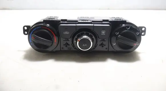 Hyundai i20 (GB IB) Interior fan control switch 