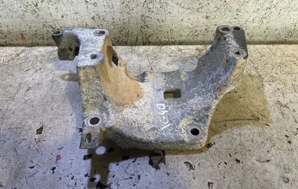 Volvo XC40 Generator/alternator bracket 31480101 BCEEA