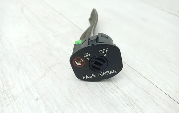 Volvo V70 Passenger airbag on/off switch 30658737