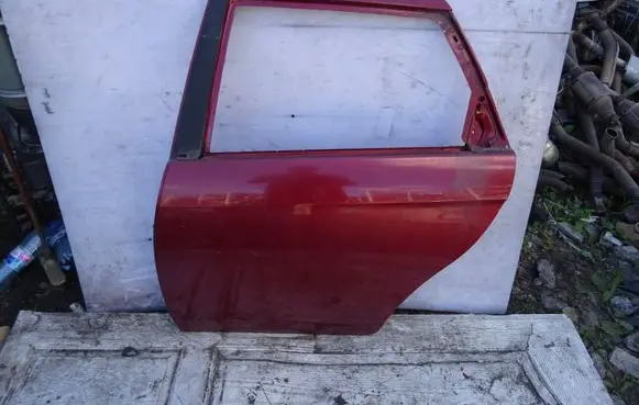 Alfa Romeo 156 Rear door