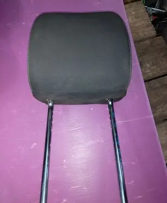 KIA Sportage Front seat headrest 