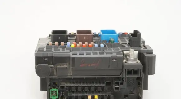 Peugeot 508 Fuse module 9674922080 9674917380