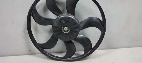 Chrysler 300C Electric radiator cooling fan M153950