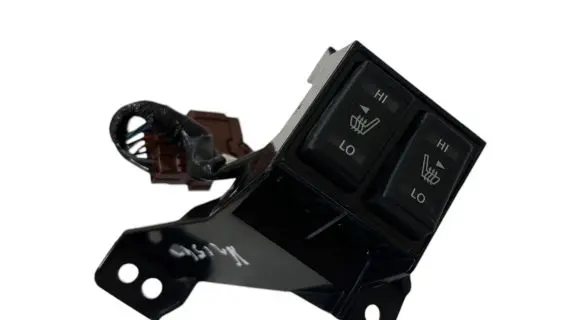 Nissan Leaf II (ZE1) Seat heating switch 682UU5SH0A