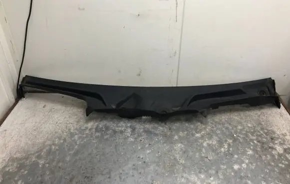 Mercedes-Benz E W213 Wiper trim A2138308703