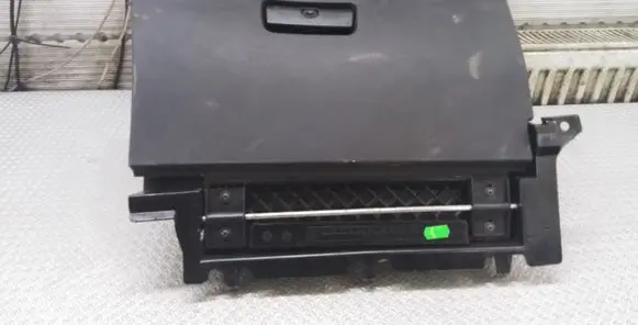 BMW 3 E46 Glove box 8203822ZB