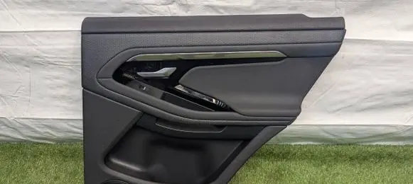 Land Rover Evoque II Coupe rear side trim panel 