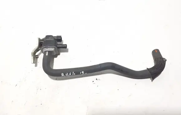Toyota RAV 4 (XA50) Valve 9091012279