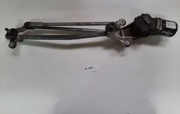 Nissan Qashqai Rear window wiper mechanism 