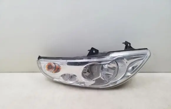 Renault Master III Headlight/headlamp 260105856R