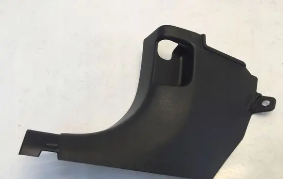Foot area side trim