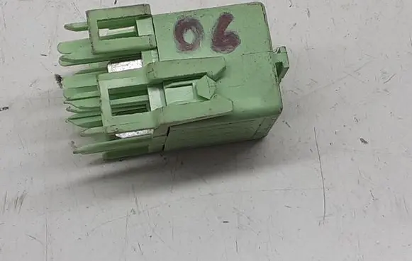 BMW 7 E65 E66 Other relay 8373700 61368373700 V23134