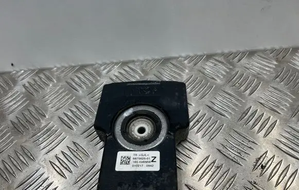BMW 2 F22 F23 Rear differential mounting bracket 6875625