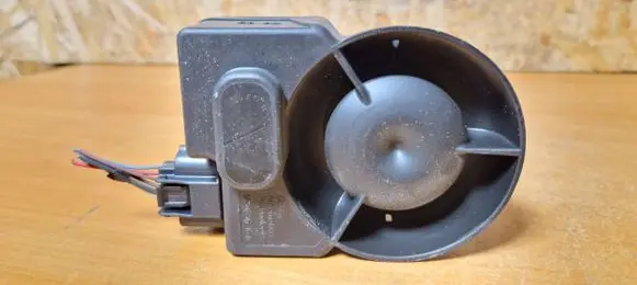Renault Scenic III - Grand scenic III Alarm system siren E24031212